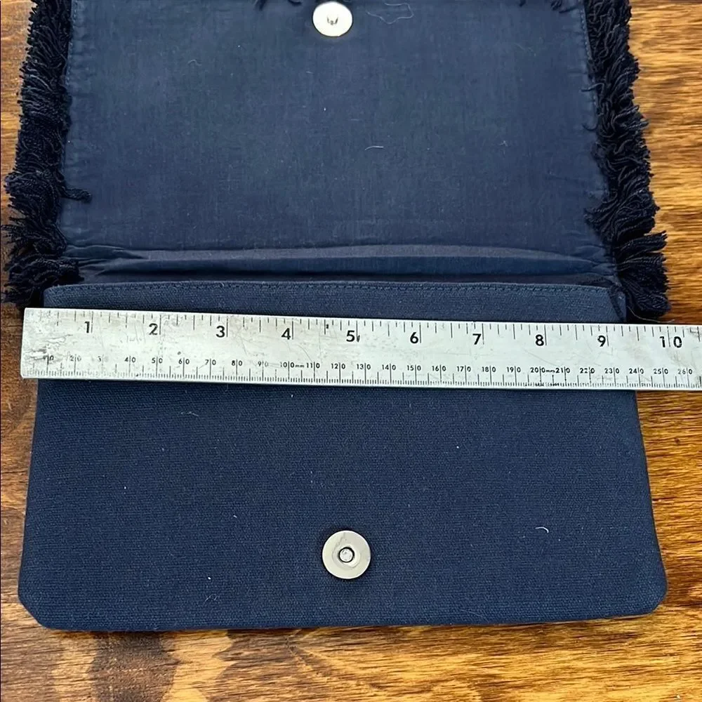 N/A stylish clutch